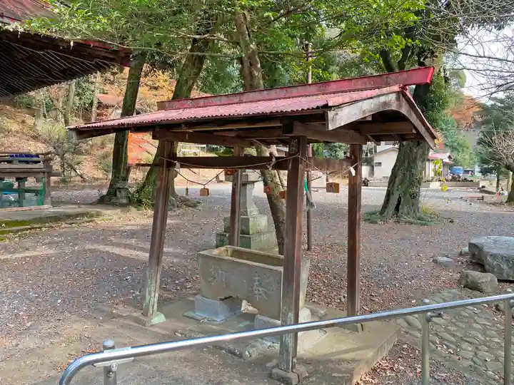 阿豆佐味天神社の手水舎