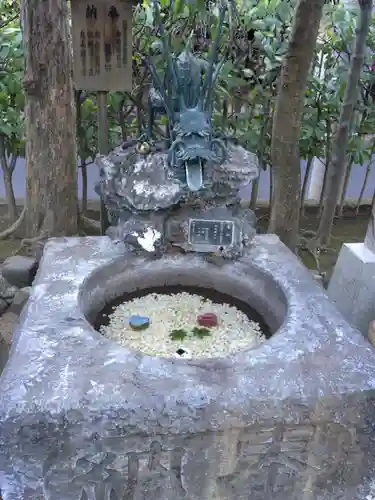 高木神社の手水舎