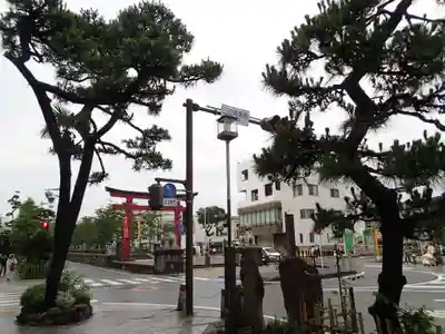 鶴岡八幡宮の周辺