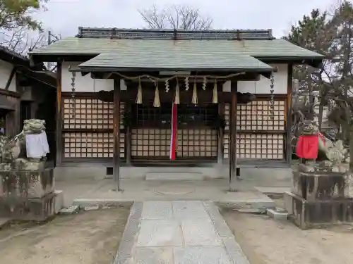 八幡大神宮の{uncategorized: "未分類", other: "その他", undefined: "問題あり", building: "その他建物", grave: "お墓", sacred_gate: "鳥居", guardian: "狛犬", statue: "像", buddha: "仏像", history: "歴史", nature: "自然", garden: "庭園", animal: "動物", pagoda: "塔", temizu: "手水舎", mountain_gate: "山門・神門", sanctuary: "本殿・本堂", subordinate: "末社・摂社", art: "芸術", scenery: "景色", jizo: "地蔵", ema: "絵馬", goshuin: "御朱印", omikuji: "おみくじ", items: "授与品その他", amulet: "お守り", goshuincho: "御朱印帳", eats: "食事", festival: "お祭り", votive_dance: "神楽", shichigosan: "七五三参", wedding: "結婚式", experience: "体験その他", initially: "初詣", around: "周辺", anti_infection: "感染症対策"}