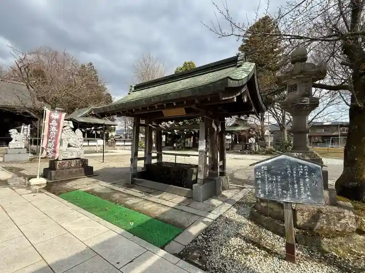 鳥海月山両所宮の{uncategorized: "未分類", other: "その他", undefined: "問題あり", building: "その他建物", grave: "お墓", sacred_gate: "鳥居", guardian: "狛犬", statue: "像", buddha: "仏像", history: "歴史", nature: "自然", garden: "庭園", animal: "動物", pagoda: "塔", temizu: "手水舎", mountain_gate: "山門・神門", sanctuary: "本殿・本堂", subordinate: "末社・摂社", art: "芸術", scenery: "景色", jizo: "地蔵", ema: "絵馬", goshuin: "御朱印", omikuji: "おみくじ", items: "授与品その他", amulet: "お守り", goshuincho: "御朱印帳", eats: "食事", festival: "お祭り", votive_dance: "神楽", shichigosan: "七五三参", wedding: "結婚式", experience: "体験その他", initially: "初詣", around: "周辺", anti_infection: "感染症対策"}
