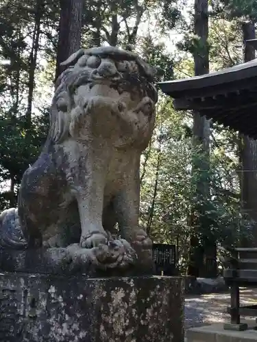 鴨鳥五所神社の狛犬