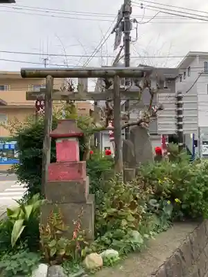 六地蔵の本殿・本堂
