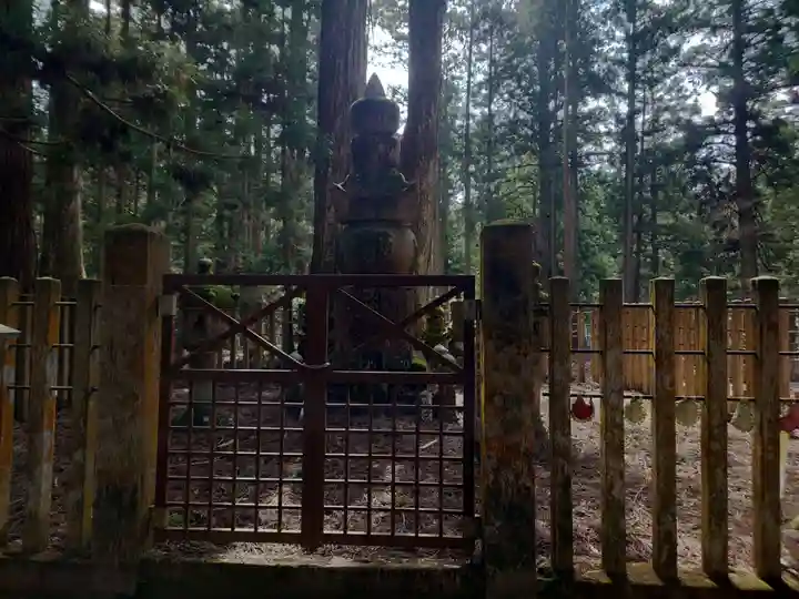 高野山金剛峯寺奥の院(和歌山県)