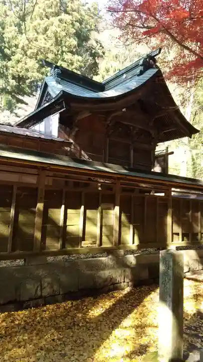 南湖神社の本殿・本堂