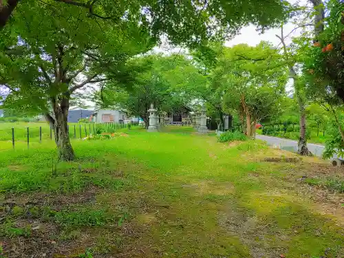 八劔社（中三宅）の建物その他