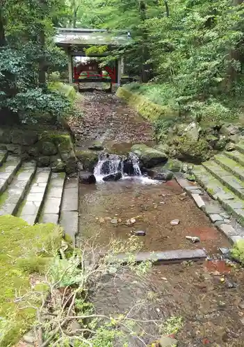 彌彦神社の庭園