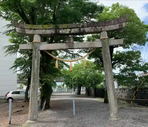 本莊神社の鳥居