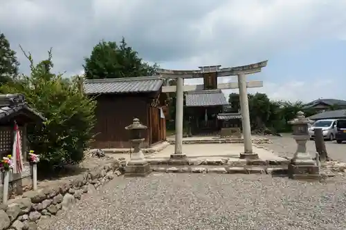 郡園神社の鳥居