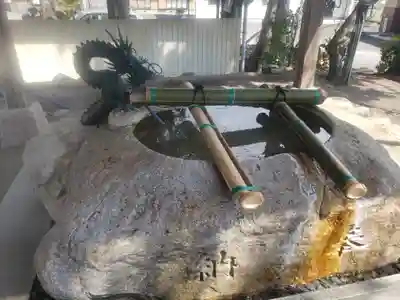 立志神社の手水舎