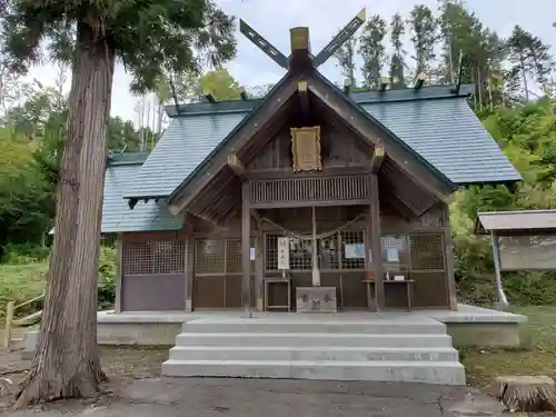 壮瞥神社の本殿