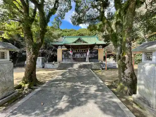 宇部護国神社の本殿・本堂