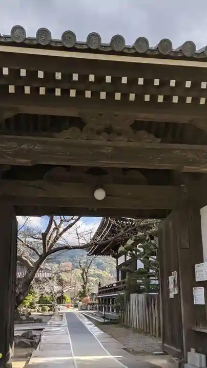 橘寺の山門・神門