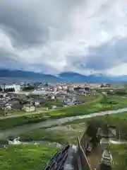 差出磯大嶽山神社 仕事と健康と厄よけの神さまの景色