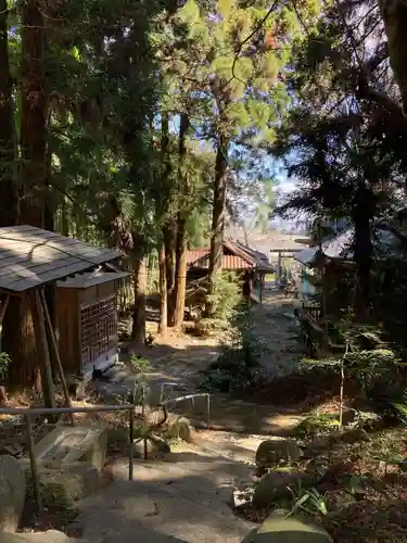 藏皇神社の庭園