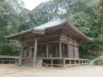 岩谷観音の本殿・本堂