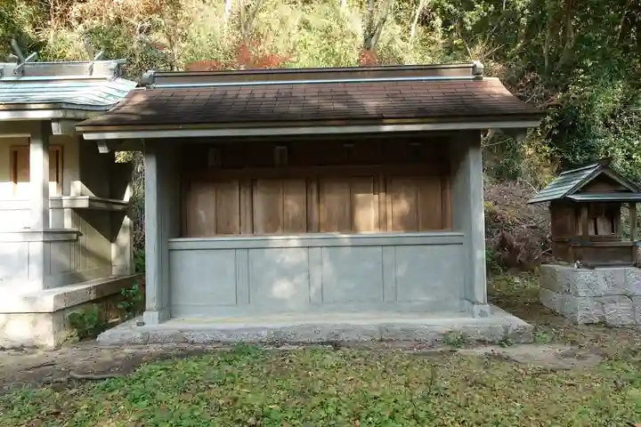 炬口八幡神社の末社・摂社