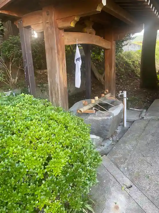 鶴林寺の手水舎