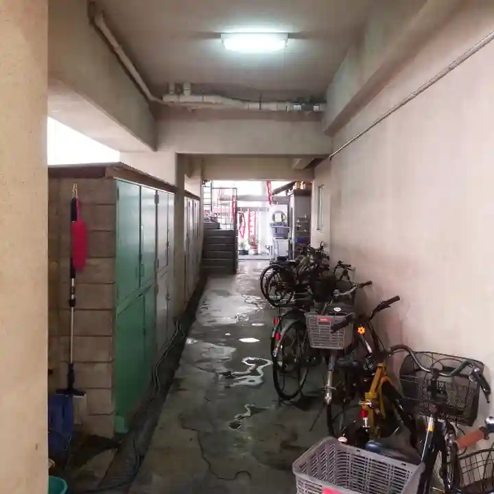 出世稲荷神社/岩代稲荷神社の周辺