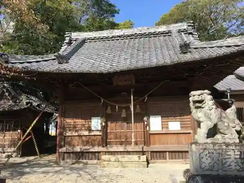 犬ヶ坪神明社の本殿