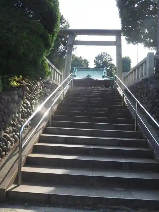 諏訪神社の鳥居