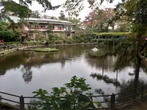 越ヶ谷久伊豆神社の庭園