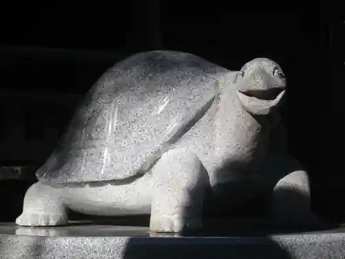 亀岡八幡宮（亀岡八幡神社）の狛犬