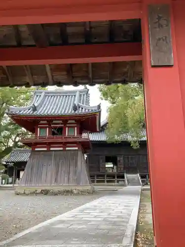 斑鳩寺の山門・神門