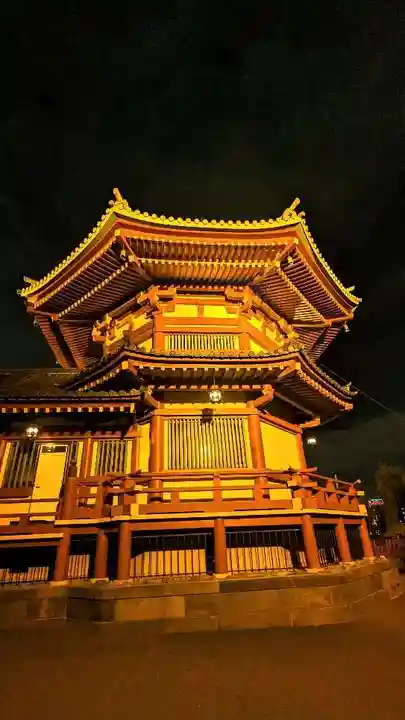 寛永寺不忍池弁天堂の本殿・本堂