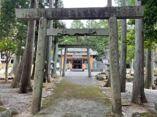 大石神社の鳥居