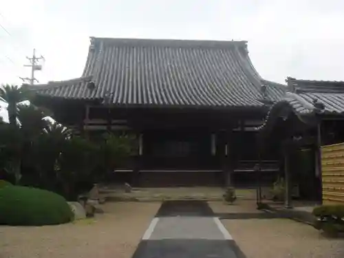 玉保院の本殿・本堂