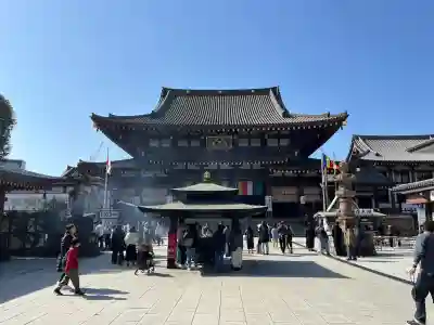 川崎大師（平間寺）の{uncategorized: "未分類", other: "その他", undefined: "問題あり", building: "その他建物", grave: "お墓", sacred_gate: "鳥居", guardian: "狛犬", statue: "像", buddha: "仏像", history: "歴史", nature: "自然", garden: "庭園", animal: "動物", pagoda: "塔", temizu: "手水舎", mountain_gate: "山門・神門", sanctuary: "本殿・本堂", subordinate: "末社・摂社", art: "芸術", scenery: "景色", jizo: "地蔵", ema: "絵馬", goshuin: "御朱印", omikuji: "おみくじ", items: "授与品その他", amulet: "お守り", goshuincho: "御朱印帳", eats: "食事", festival: "お祭り", votive_dance: "神楽", shichigosan: "七五三参", wedding: "結婚式", experience: "体験その他", initially: "初詣", around: "周辺", anti_infection: "感染症対策"}