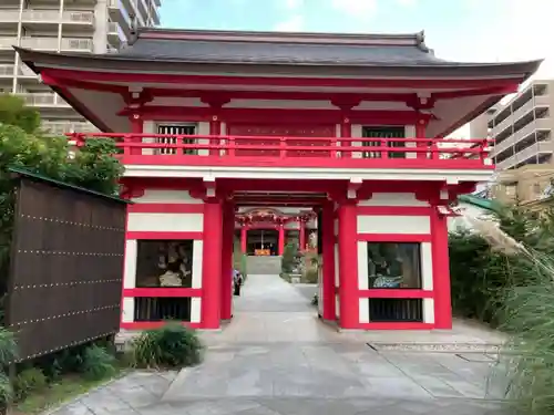 成子天神社の山門