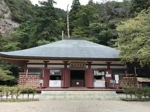 鳳来寺の本殿・本堂