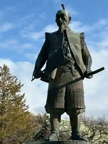 豊國神社の{uncategorized: "未分類", other: "その他", undefined: "問題あり", building: "その他建物", grave: "お墓", sacred_gate: "鳥居", guardian: "狛犬", statue: "像", buddha: "仏像", history: "歴史", nature: "自然", garden: "庭園", animal: "動物", pagoda: "塔", temizu: "手水舎", mountain_gate: "山門・神門", sanctuary: "本殿・本堂", subordinate: "末社・摂社", art: "芸術", scenery: "景色", jizo: "地蔵", ema: "絵馬", goshuin: "御朱印", omikuji: "おみくじ", items: "授与品その他", amulet: "お守り", goshuincho: "御朱印帳", eats: "食事", festival: "お祭り", votive_dance: "神楽", shichigosan: "七五三参", wedding: "結婚式", experience: "体験その他", initially: "初詣", around: "周辺", anti_infection: "感染症対策"}