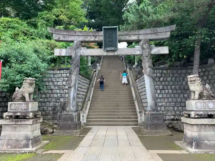 品川神社の鳥居