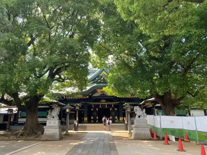 穴八幡宮の本殿・本堂