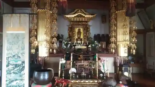 圓陵寺の本殿・本堂