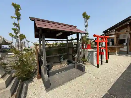中島黒體龍王大神社の{uncategorized: "未分類", other: "その他", undefined: "問題あり", building: "その他建物", grave: "お墓", sacred_gate: "鳥居", guardian: "狛犬", statue: "像", buddha: "仏像", history: "歴史", nature: "自然", garden: "庭園", animal: "動物", pagoda: "塔", temizu: "手水舎", mountain_gate: "山門・神門", sanctuary: "本殿・本堂", subordinate: "末社・摂社", art: "芸術", scenery: "景色", jizo: "地蔵", ema: "絵馬", goshuin: "御朱印", omikuji: "おみくじ", items: "授与品その他", amulet: "お守り", goshuincho: "御朱印帳", eats: "食事", festival: "お祭り", votive_dance: "神楽", shichigosan: "七五三参", wedding: "結婚式", experience: "体験その他", initially: "初詣", around: "周辺", anti_infection: "感染症対策"}