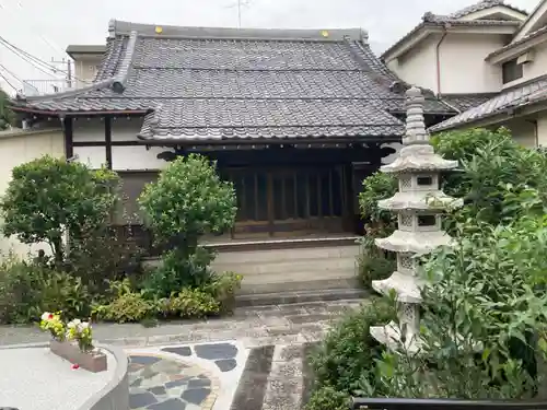 宝蔵寺の本殿