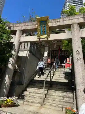 綱敷天神社御旅社の{uncategorized: "未分類", other: "その他", undefined: "問題あり", building: "その他建物", grave: "お墓", sacred_gate: "鳥居", guardian: "狛犬", statue: "像", buddha: "仏像", history: "歴史", nature: "自然", garden: "庭園", animal: "動物", pagoda: "塔", temizu: "手水舎", mountain_gate: "山門・神門", sanctuary: "本殿・本堂", subordinate: "末社・摂社", art: "芸術", scenery: "景色", jizo: "地蔵", ema: "絵馬", goshuin: "御朱印", omikuji: "おみくじ", items: "授与品その他", amulet: "お守り", goshuincho: "御朱印帳", eats: "食事", festival: "お祭り", votive_dance: "神楽", shichigosan: "七五三参", wedding: "結婚式", experience: "体験その他", initially: "初詣", around: "周辺", anti_infection: "感染症対策"}