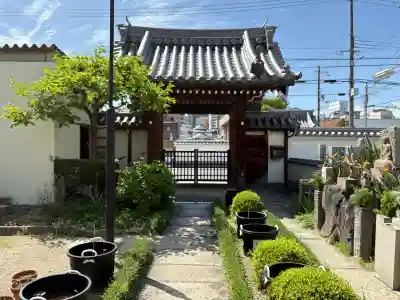 大善寺の{uncategorized: "未分類", other: "その他", undefined: "問題あり", building: "その他建物", grave: "お墓", sacred_gate: "鳥居", guardian: "狛犬", statue: "像", buddha: "仏像", history: "歴史", nature: "自然", garden: "庭園", animal: "動物", pagoda: "塔", temizu: "手水舎", mountain_gate: "山門・神門", sanctuary: "本殿・本堂", subordinate: "末社・摂社", art: "芸術", scenery: "景色", jizo: "地蔵", ema: "絵馬", goshuin: "御朱印", omikuji: "おみくじ", items: "授与品その他", amulet: "お守り", goshuincho: "御朱印帳", eats: "食事", festival: "お祭り", votive_dance: "神楽", shichigosan: "七五三参", wedding: "結婚式", experience: "体験その他", initially: "初詣", around: "周辺", anti_infection: "感染症対策"}