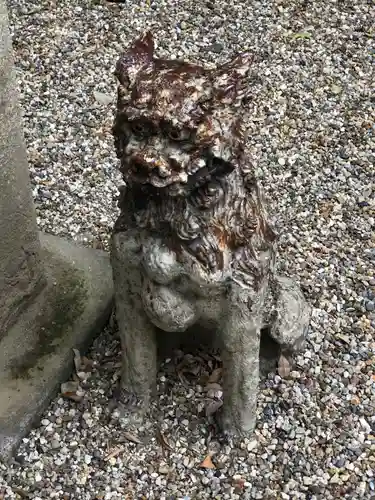 三輪神社の狛犬