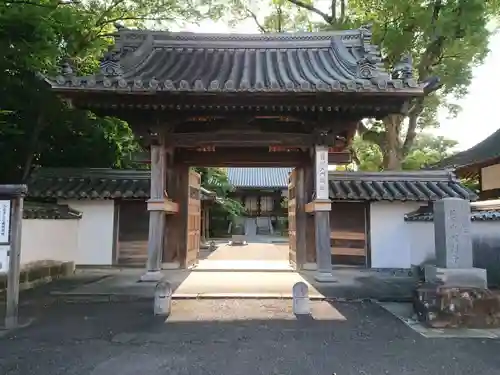 明願寺の山門・神門