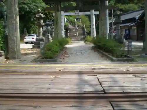 陶山神社の建物その他