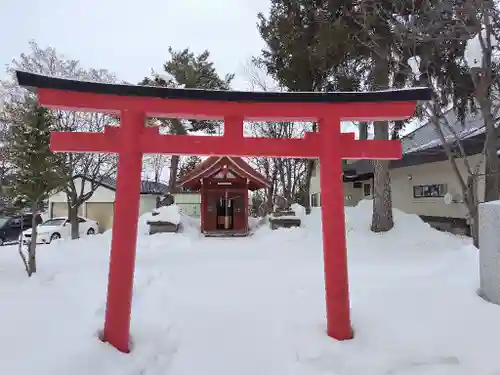 鷹栖神社の末社・摂社