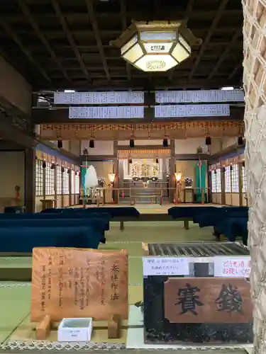 魚吹八幡神社の本殿・本堂