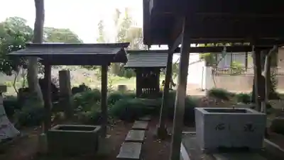 神明社の手水舎