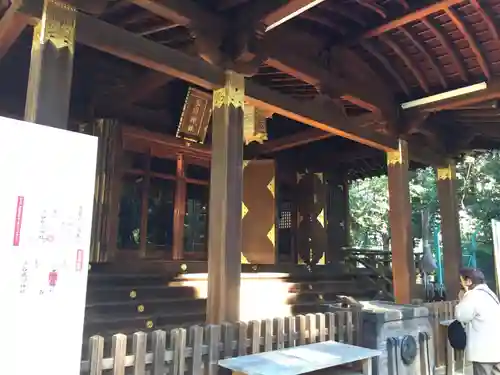 渋谷氷川神社の本殿