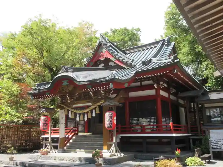 山中諏訪神社の本殿・本堂
